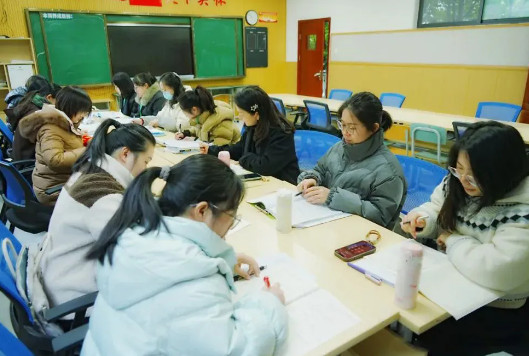 教学共研 课堂共建——中国部中小学数学组骨干教师赴师一学校开展集备活动